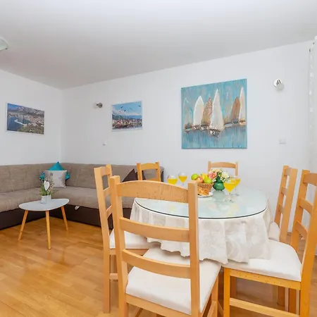 Apartment 4you